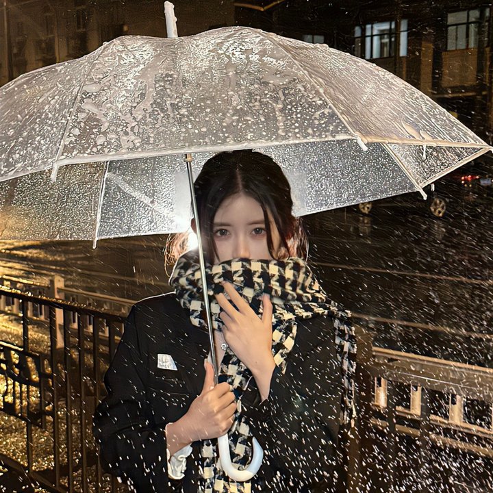 照片里的伴娘